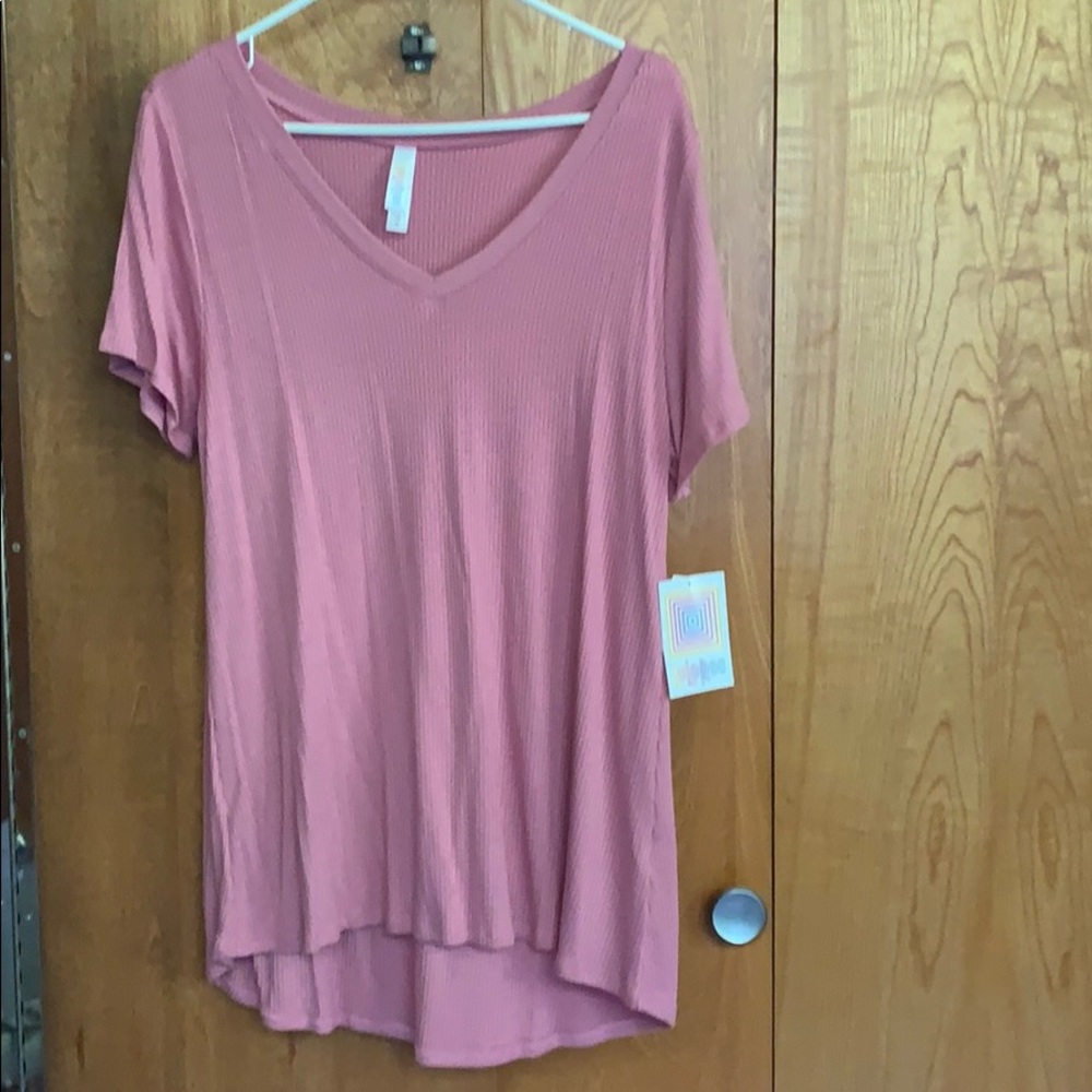 LuLaRoe Christy Tee Size Medium (NWT)